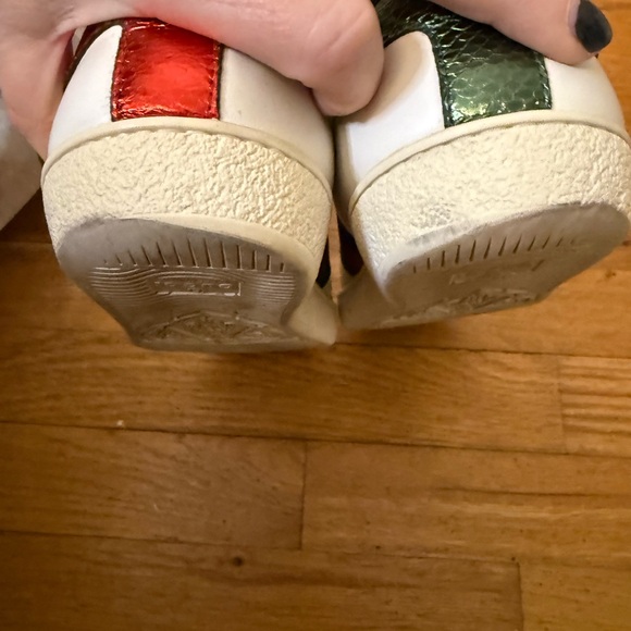 Gucci Ace Sneaker Sz 37 Women Golden Bee Embroidered Red Green Webbing EUC - Picture 8 of 12